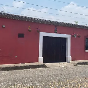 Гостевой дом Casa De Leon, Антигуа-Гватемала